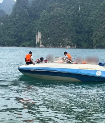 18 ชีวิตระทึก เรือนำเที่ยวเขื่อนเชี่ยวหลานล่ม “ไกด์” เสียชีวิต
