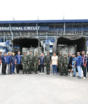 “เนวิน” ผนึกกำลังชาวบุรีรัมย์ ส่งลวดหนามเสริมแกร่งชายแดน