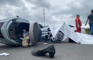 นักศึกษาสาว ไปไม่ถึงห้องเรียน รถจักรยานยนต์เฉี่ยวชนกันล้ม รถบรรทุกขับตามหลังมาทับซ้ำเสียชีวิต จ.เชียงใหม่