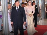 ในหลวง พระราชินี เสด็จฯ ไปทอดพระเนตร การแสดงกายกรรมจากประเทศจีน