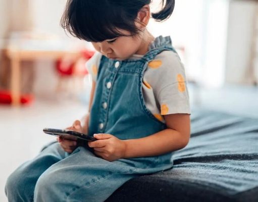 แม่ใจสลาย ลูกสาว 6 ขวบ “ตาบอด” เพราะสิ่งที่ทุกบ้านมี และหลายคนให้ลูกเล่นทุกวัน!