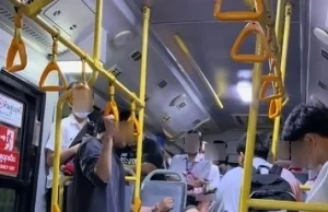 จนมุม วัยรุ่นใจเด็ด ล็อกคอไอ้หื่นแอบถ่ายใต้กระโปรงสาว บนรถเมล์