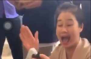 เงินเก็บทั้งชีวิต! หลานๆ ตื่นเต้นเจอ “ถุงสมบัติ” เต็มบ้านยาย ต้องช่วยกันนับ ก่อนเฉลยยอดรวม