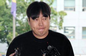 ช็อก! แฟนสาวของตลกชื่อดัง ถูกพบเสียชีวิตภายในบ้านพัก หลังฝ่ายชายเคยตกเป็นข่าวเมาแล้วขับ (ข่าวต่างประเทศ).!!