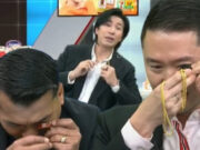 ส่องแล้ว “บอย – โอ๊ต” พูดทันที หลัง “หนุ่ม กรรชัย” ถอดพระที่ใส่ให้ดู