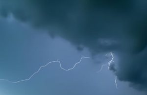 เตือน 43 จังหวัด ฝนตกหนัก ฝนฟ้าคะนองอ่วม หนักสุด 70% ของพื้นที่