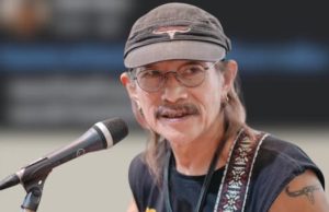 แห่ส่งกำลังใจสนั่น “แอ๊ด คาราบาว” ลั่น ผมพลาดไปแล้ว ขอลงโทษตัวเอง