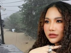 นาทีวิกฤต 18.58 บ้านจมทั้งซอย ไร้เรือช่วยชีวิต หวั่นผู้ป่วยโรคประจำตัวดับคาน้ำ