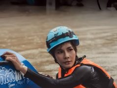 “แนท เกศริน” สลัดลุคเซ็กซี่สตาร์ ลุยน้ำท่วมช่วยพี่น้องหาดใหญ่ น้ำลึกและหนาว