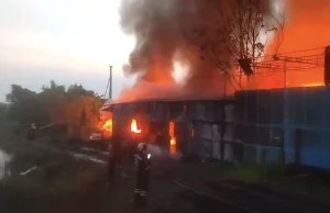 เกิดเหตุเพลิงไหม้ภายในร้านรับซื้อของเก่าถนนเทพารักษ์