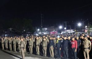 เอาแล้ว ตำรวจ-ทหาร ระดมกำลังบุกปราบเขต 8 หาดใหญ่ ล่าคนก่อเหตุ