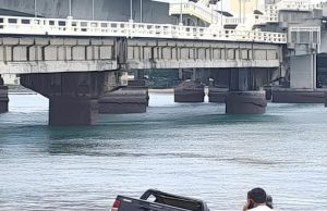 ถูกกีดกันความรัก หนุ่มสาวตัดสินใจขับกระบะ พุ่งตกสะพานฯเสียชีวิตทั้งคู่