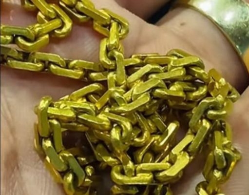 สาวกลั้นใจหอบทองมรดกมาขาย ช่างหลอมพิสูจน์ ผลออกมาน้ำตาแทบร่วง