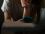 แม่ตัวสั่นน้ำตาไหล เห็นรูปที่ลูกสาว ม.6 ส่งมาตอนตี 3 บอก “แม่… หนูไม่ไหวแล้ว”