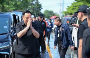 นายกฯ ขอโทษชาว อ.เสนา ทำให้ลำบาก รับต้องแก้ไขเรื่องการตัดสินใจระบายน้ำ