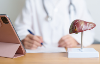 ควรระวัง! ร่างกายมีอาการคัน 2 ส่วนนี้ อาจเป็นสัญญาณของ “มะเร็งตับ” ไม่ใช่อาการแพ้