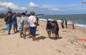 ที่แท้เป็นสาวแบงก์ ศพเปลือยเกยหาด เผยสภาพมีรอยฟกช้ำ เจอทะเบียนสมรสที่ชายหาด