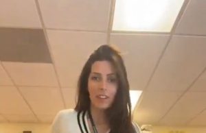 ดราม่าชุดครู! ครูสาวถูกโซเชียลวิจารณ์หนัก แต่งตัว “ไม่เหมาะสม” คนดูคลิป 5 ล้านวิว