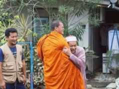 ต่างศาสนา… แต่อยู่ข้างกันเสมอ ภาพประทับใจในวันที่ทุกคนต้องการ