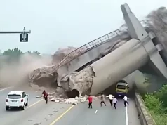 เสาหลักของสะพานพังลงหลังจากเกิดแผ่นดินไหว พวกเขาคิดว่าเป็นเพียงความเสียหายที่ผิวหน้า จนกระทั่งพวกเขาตรวจสอบเสาถัดไป ดูวิดีโอ: