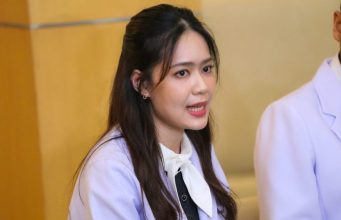 เปิดโปรไฟล์ พญ. ปานวาด ช่วยชีวิต นุ่น หลังเกิดภาวะมดลูกเเตก!