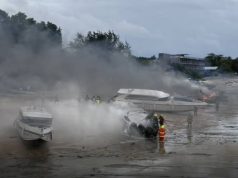 ไฟไหม้เรือสปีดโบ๊ต ท่าเทียบเรืออ่าวฉลอง เสียหายกว่า 20 ลำ