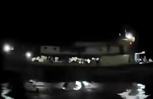 ยอดเสียชีวิตล่าสุด เรือเฟอร์รี่ล่มกลางทะเล ระดมหาผู้รอดชีวิต