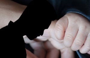 จุดโป๊ะที่แม่ผัวเห็นลูกสะใภ้ ถึงรู้ เด็กที่คลอดไม่ใช่ลูกดารา