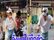 ภาพที่แตกตื่น พระเอกดัง แวะมากินไส้กรอกอีสานริมทาง แต่ความหล่อมาเต็ม