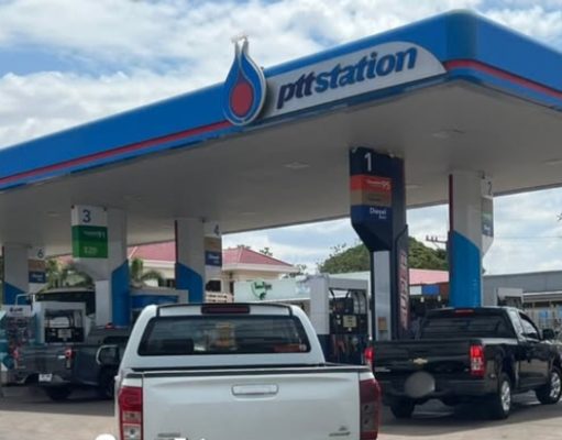 นครพนมวิกฤติ ปั๊มน้ำมันจำกัดเติมดีเซล 500 บาท กันของขาด