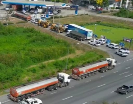 วิกฤตดีเซล แห่ต่อคิวข้ามคืน หวังเติมน้ำมันล้นปั๊มสายเอเชีย