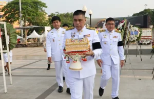 เลขมงคล พิธีอัญเชิญผ้าสไบ ห่มถวายองค์ย่าโม งานฉลองวันแห่งชัยชนะ