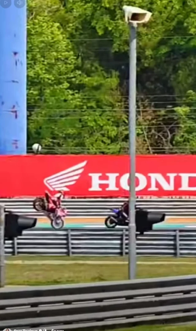 rARO1Q35mxiBmkHTxqOY