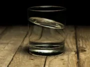 ชายวัย 58 ดื่มน้ำหลังตื่นทุกวัน หวังบำรุงไต สุดท้ายพบจุดจบเศร้า