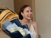 แห่ส่องของใหม่ ใบเตย อาร์สยาม ถอยรถป้ายแดง เลขสวยสะดุดตา