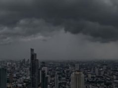เปิด 40 จังหวัด ฝนฟ้าคะนอง ฝนตกหนัก กทม. โดนด้วย บ่ายถึงค่ำมาแน่