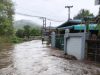 ฝนถล่มลำปาง ฝนตกชั่วโมงเดียวน้ำป่าซัดจมมิดกว่า 1 เมตร