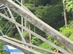 ฝนถล่มแม่ฮ่องสอน ดินทรุดทำเสาไฟโค่นทับรถบรรทุกปิดทางหลวง 108