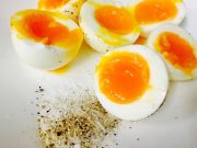 หญิงวัย 65 ปีเ.สี.ยชี.วิต เพราะกินไข่แบบ “ไม่ระวัง” เป็นประจำ แพทย์เตือนแรง