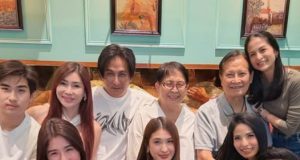 “พีท ทองเจือ” ยกบ้านแท็กทีมลูกหลาน ฉลองวันเกิดคุณแม่วัย 80 ปี