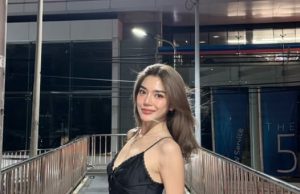 “เลดี้ปราง” สาดออร่ากลางดึก สวยจึ้งจนลืมมองวิวสะพานลอย