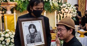 ให้กำลังใจ ครูสลา คุณวุฒิ โพสต์เศร้า สูญเสียคนที่รัก