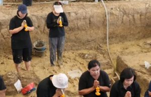 กรุสมบัติยังไม่หมด กรมศิลป์ พบ “แหวนทองคำมีจารึก” ย้ำชัดเจ้าของไม่ธรรมดา