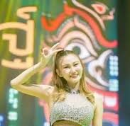รุ่นใหญ่ “จินตหรา พูนลาภ” อาลัย “น้องบรีส” เหยื่อไฟไหม้โรงเบียร์