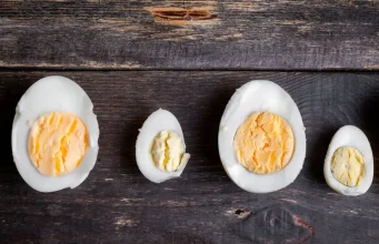 หญิงวัย 65 ปีเสียชีวิต หลังชอบกิน “ไข่” แบบผิด ๆ เป็นประจำ แพทย์เผยสาเหตุที่หลายคนคาดไม่ถึง