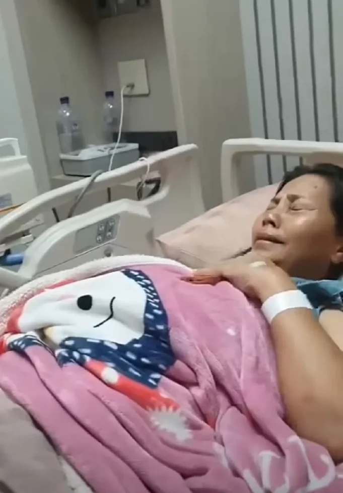 “สุนารี” ปล่อยโฮทันที หลังอ่านคอมเมนต์นักร้องดัง ส่งมาหา