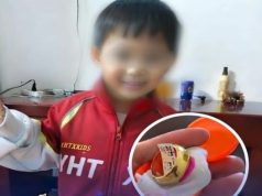 หัวข้อ: เรื่องราวชวนอึ้ง เด็กประถมแอบนำของขวัญล้ำค่ามอบให้เพื่อน