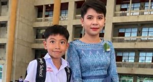 ทำถึงเกิน พ่อสวมชุดไทย-ส้นสูง ขอรับบทแม่ 1 วัน ชาวเน็ตแห่ชมสนั่น