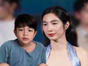 ลูกชายเพิ่งรู้ความจริง แม่ดังมาก ตื่นเต้นใหญ่ รีบกลับบ้านอวดพ่อ