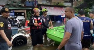 สลดน้ำท่วมกรุง หญิงวัย 58 โดนไฟฟ้าดูดเสียชีวิต
